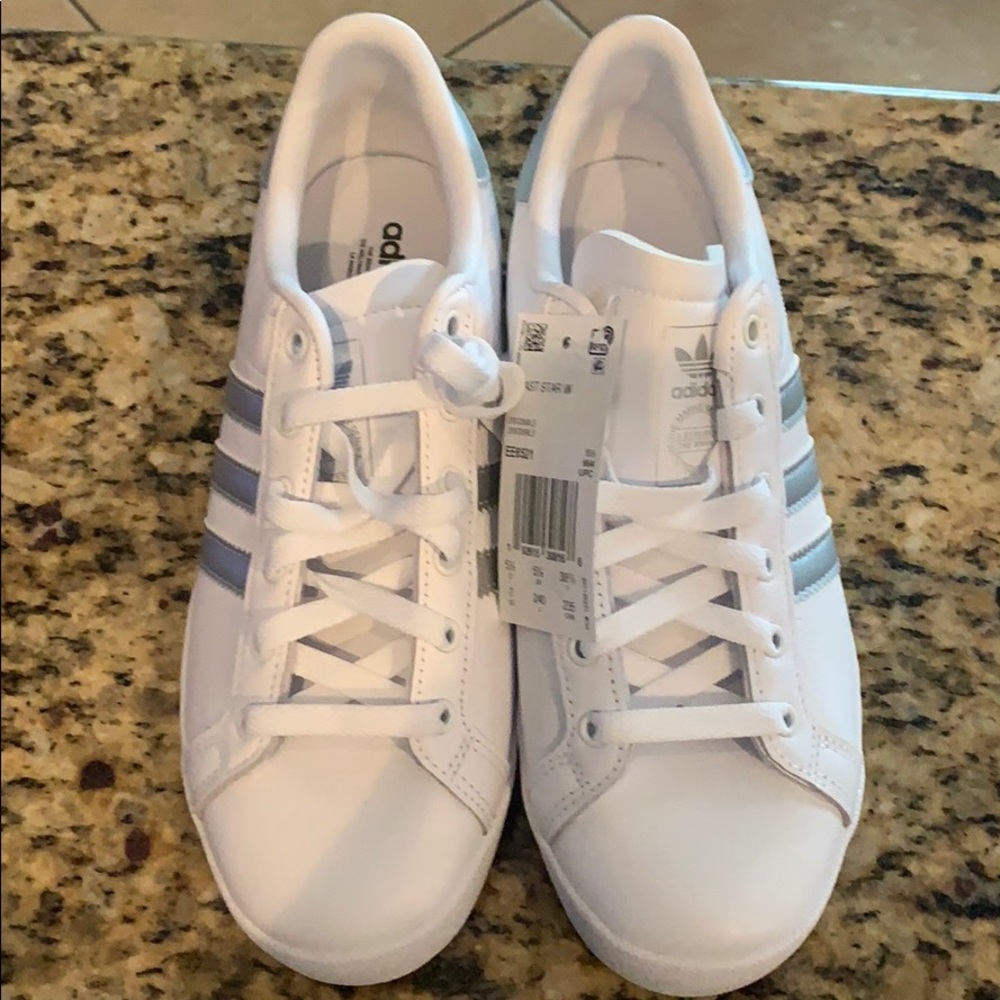 Adidas Costar size 7 Shoes NWT